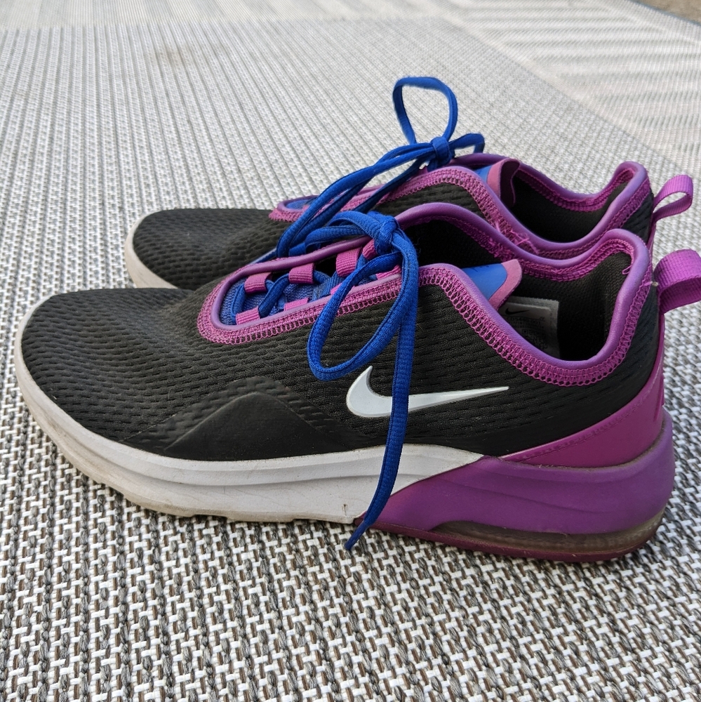Nike Air Max Motion 2 Black Purple running shoes size 9‎